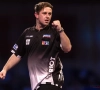 Middagsessie WK Darts opnieuw razend spannend: King en Humphries winnen na knappe comeback, Rydz maakt opnieuw indruk 