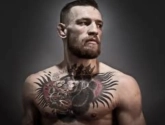 🎥 Throwback naar 2015: McGregor pakt de "belt" af van Aldo op de persconferentie