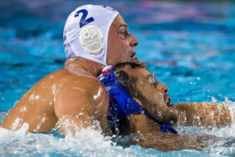 Belgische zwemwereld staat op z'n kop: volledige top van waterpolo op straat gezet na kritische uitlatingen