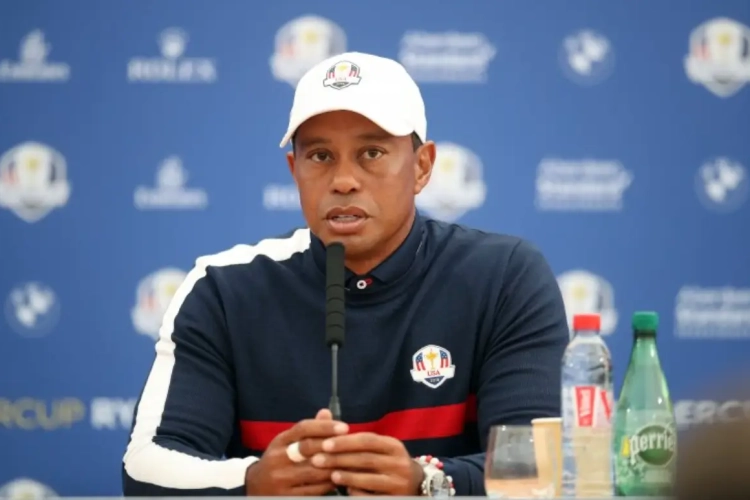 Tiger Woods aan het herstellen na "succesvolle ingrepen"