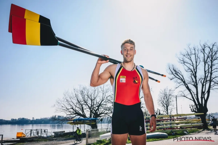 Ward Lemmelijn is dankzij fenomenale eindsprint opnieuw wereldkampioen indoorroeien!